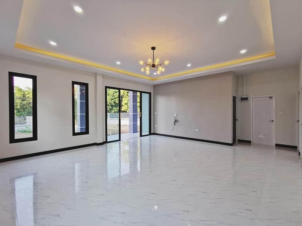 أسعار أصباغ الرياض 2025: كم يكلف المتر؟ جدول شامل لتكاليف الطلاء الداخلي والخارجي